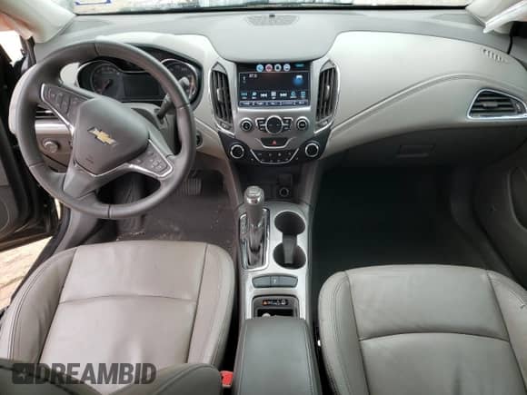 ✅ 2017 Chevrolet Cruze Premier • VIN: 1G1BF5SM5H7194699 • Lot: 68640852. Wystawiony na Copart z przebiegiem 103 313 mil mil. Skorzystaj z bezpłatnego archiwum sprzedaży aukcyjnych z USA i zobacz szczegółowy raport historii pojazdu na DreamBid. Zdjęcie 8.