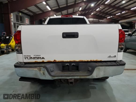 ✅ 2007 Toyota Tundra SR5 • VIN: 5TBBV54137S464085 • Lot: 92786785. Listed on Copart with 326,546 mi. Free auction sales archive from the USA and detailed vehicle history report at DreamBid. Image 6.