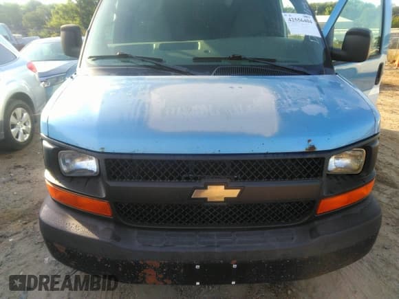 ✅ 2011 Chevrolet Express Cargo • VIN: 1GCWGFBA3B1188413 • Lot: 42556404. Listed on IAAI with 207,832 mi. Free auction sales archive from the USA and detailed vehicle history report at DreamBid. Image 6.
