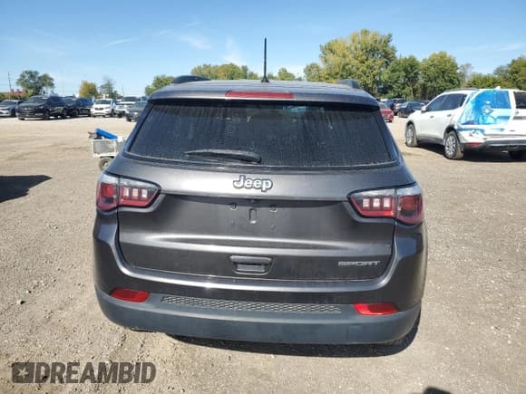 ✅ 2018 Jeep Compass Sport • VIN: 3C4NJCAB7JT319159 • Лот: 85926935. Опубликован ранее на Copart с пробегом Не указан. Бесплатный доступ к архиву аукционных продаж из США и подробный отчёт об истории автомобиля на DreamBid. Изображение 6.