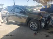 ✅ 2022 Hyundai Tucson SEL • VIN: 5NMJB3AE0NH046400 • Lot: 74744964. Wystawiony na Copart z przebiegiem 28 256 mil. Bezpłatny archiwum sprzedaży aukcyjnych z USA i szczegółowy raport historii pojazdu na DreamBid. Zdjęcie 4.