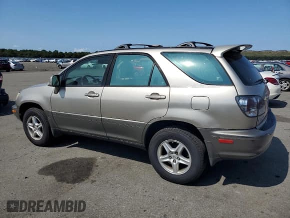 ✅ 2001 Lexus RX 300 • VIN: JTJHF10U010194909 • Lot: 70908034. Wystawiony na Copart z przebiegiem 169 881 mil. Bezpłatny archiwum sprzedaży aukcyjnych z USA i szczegółowy raport historii pojazdu na DreamBid. Zdjęcie 2.