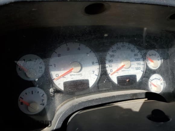 ✅ 2004 Dodge 2500 ST • VIN: 3D7KA28D64G182996 • Lot: 51732575. Wystawiony na Copart z przebiegiem Nie podano. Bezpłatny archiwum sprzedaży aukcyjnych z USA i szczegółowy raport historii pojazdu na DreamBid. Zdjęcie 9.