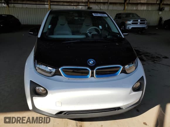 ✅ 2016 BMW i3 • VIN: WBY1Z2C58GV556937 • Lot: 92013265. Listed on Copart with 73,733 mi. Free auction sales archive from the USA and detailed vehicle history report at DreamBid. Image 5.