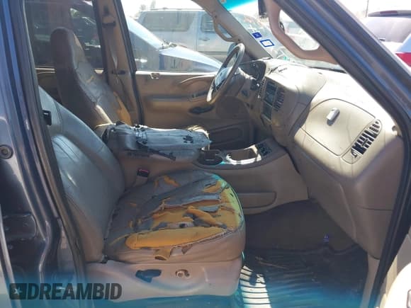 ✅ 2000 Ford Expedition Eddie Bauer • VIN: 1FMRU1760YLA42850 • Lot: 43593872. Listed on IAAI with Not provided. Free auction sales archive from the USA and detailed vehicle history report at DreamBid. Image 5.