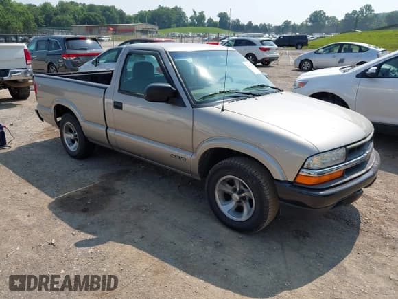 ✅ 1999 Chevrolet S-10 • VIN: 1GCCS144XX8120314 • Lot: 42419489. Listed on IAAI with 200,337 mi. Free auction sales archive from the USA and detailed vehicle history report at DreamBid. Image 1.