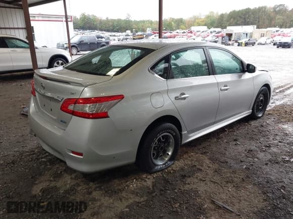 ✅ 2013 Nissan Sentra SV • VIN: 3N1AB7AP4DL707178 • Lot: 43549793. Listed on IAAI with 171,184 mi. Free auction sales archive from the USA and detailed vehicle history report at DreamBid. Image 4.