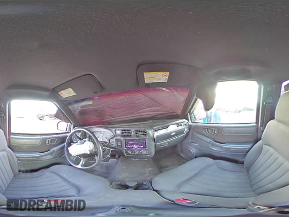 ✅ 2003 Chevrolet S-10 LS • VIN: 1GCCS14H638206653 • Лот: 83231574. Опубликован ранее на Copart с пробегом 225 183 миль. Бесплатный доступ к архиву аукционных продаж из США и подробный отчёт об истории автомобиля на DreamBid. Изображение 13.