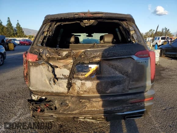 ✅ 2024 Cadillac XT6 FWD Luxury • VIN: 1GYKPAR40RZ744121 • Lot: 86413604. Listed on Copart with 7,527 mi. Free auction sales archive from the USA and detailed vehicle history report at DreamBid. Image 6.