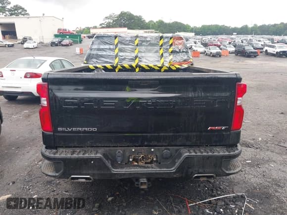 ✅ 2022 Chevrolet Silverado 1500 RST • VIN: 1GCUYEED7NZ149110 • Лот: 42373039. Опубликован ранее на IAAI с пробегом 37 452 миль. Бесплатный доступ к архиву аукционных продаж из США и подробный отчёт об истории автомобиля на DreamBid. Изображение 17.