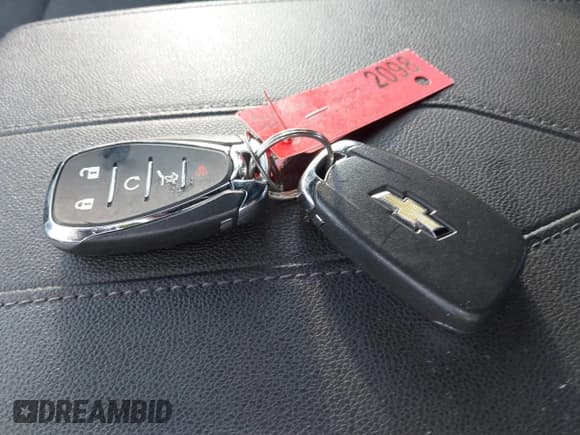 ✅ 2022 Chevrolet Traverse LT Cloth • VIN: 1GNEVGKW1NJ169714 • Lot: 43468604. Wystawiony na IAAI z przebiegiem 46 169 mil. Bezpłatny archiwum sprzedaży aukcyjnych z USA i szczegółowy raport historii pojazdu na DreamBid. Zdjęcie 11.