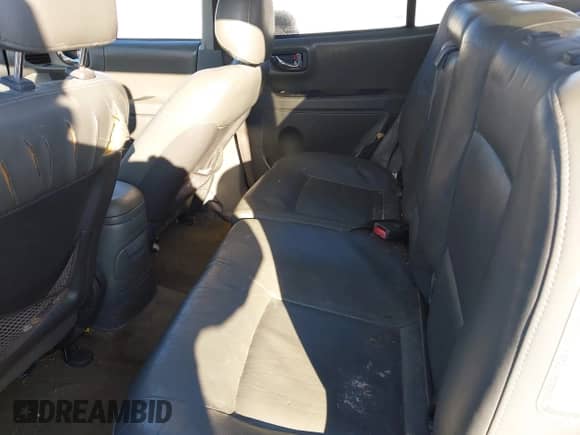 2003 Hyundai Santa Fe GLS с VIN KM8SC73D43U447687, выставлен на аукционе IAAI как лот 41655149 с пробегом 263 491 миль миль и . История ставок и продаж доступна на DreamBid. Изображение 8.