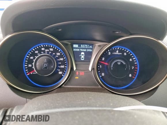 ✅ 2013 Hyundai Genesis Coupe Grand Touring • VIN: KMHHU6KJXDU095161 • Lot: 47776455. Wystawiony na Copart z przebiegiem 83 751 mil. Bezpłatny archiwum sprzedaży aukcyjnych z USA i szczegółowy raport historii pojazdu na DreamBid. Zdjęcie 9.