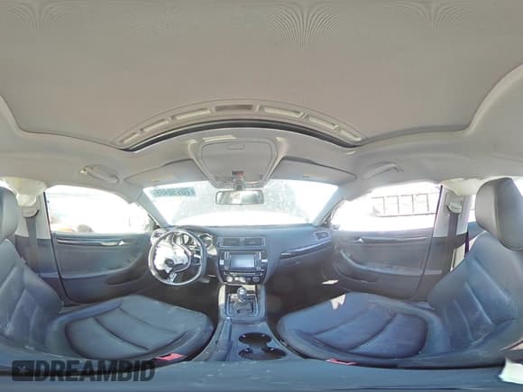 ✅ 2017 Volkswagen Jetta SEL • VIN: 3VWL17AJ7HM413971 • Lot: 70950465. Wystawiony na Copart z przebiegiem 76 220 mil. Bezpłatny archiwum sprzedaży aukcyjnych z USA i szczegółowy raport historii pojazdu na DreamBid. Zdjęcie 14.