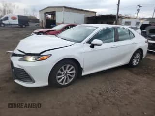 ✅ 2021 Toyota Camry LE • VIN: 4T1R11BK1MU039683 • Lot: 92479185. Listed on Copart with 220,933 mi. Free auction sales archive from the USA and detailed vehicle history report at DreamBid. Image 1.