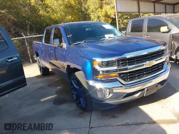✅ 2018 Chevrolet Silverado 1500 LT • VIN: 3GCPCREH2JG229558 • Лот: 43643813. Опубликован ранее на IAAI с пробегом 126 746 миль. Бесплатный доступ к архиву аукционных продаж из США и подробный отчёт об истории автомобиля на DreamBid. Изображение 1.