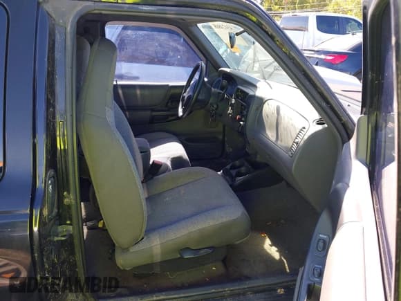 ✅ 2001 Ford Ranger XL Fleet • VIN: 1FTZR15E01TA45138 • Лот: 43424868. Опубликован ранее на IAAI с пробегом 132 988 миль. Бесплатный доступ к архиву аукционных продаж из США и подробный отчёт об истории автомобиля на DreamBid. Изображение 5.