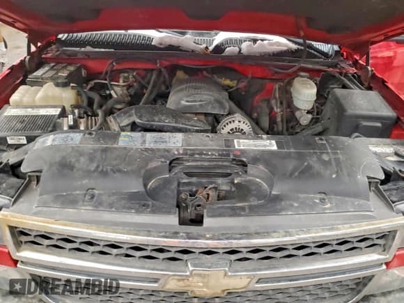 ✅ 2005 Chevrolet Silverado 2500HD LS • VIN: 1GCHK23U85F930143 • Лот: 96323835. Опубликован ранее на Copart с пробегом 342 389 миль. Бесплатный доступ к архиву аукционных продаж из США и подробный отчёт об истории автомобиля на DreamBid. Изображение 11.