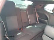 ✅ 2023 Dodge Challenger SXT • VIN: 2C3CDZGG0PH565870 • Lot: 71253634. Wystawiony na Copart z przebiegiem 11 094 mil. Bezpłatny archiwum sprzedaży aukcyjnych z USA i szczegółowy raport historii pojazdu na DreamBid. Zdjęcie 10.