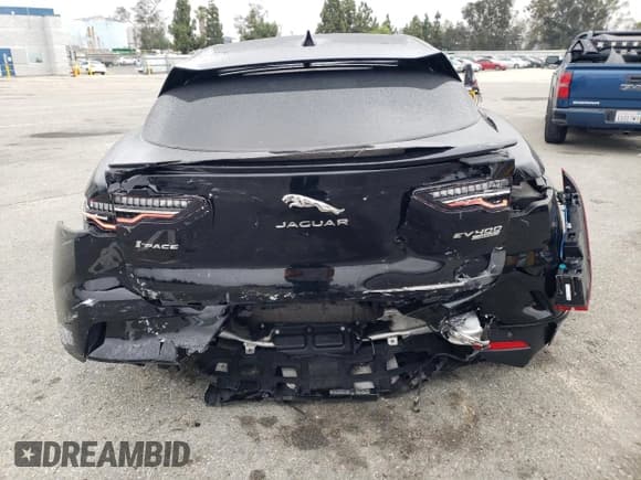 ✅ 2020 Jaguar I-Pace SE • VIN: SADHC2S12L1F79008 • Lot: 55569504. Wystawiony na Copart z przebiegiem 46 948 mil. Bezpłatny archiwum sprzedaży aukcyjnych z USA i szczegółowy raport historii pojazdu na DreamBid. Zdjęcie 6.