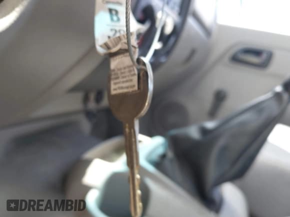 ✅ 2004 Chevrolet Colorado Z85 • VIN: 1GCCS198748133139 • Lot: 43123921. Wystawiony na IAAI z przebiegiem 220 643 mil. Bezpłatny archiwum sprzedaży aukcyjnych z USA i szczegółowy raport historii pojazdu na DreamBid. Zdjęcie 11.