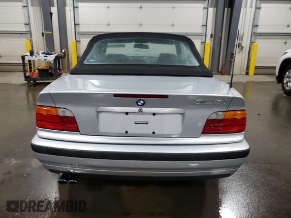 ✅ 1997 BMW 3 Series 328i • VIN: WBABK8327VEY86713 • Lot: 61828675. Listed on Copart with 117,543 mi. Free auction sales archive from the USA and detailed vehicle history report at DreamBid. Image 6.