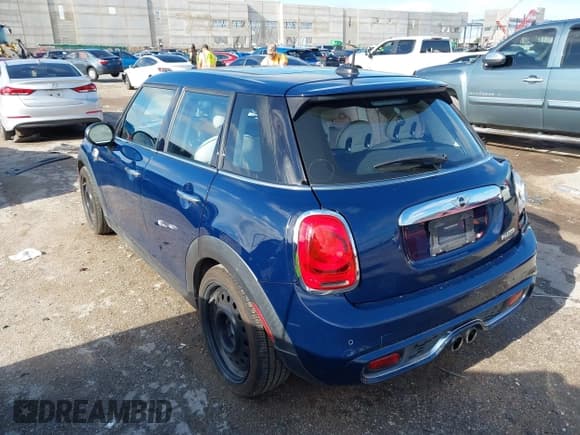 ✅ 2016 MINI Hardtop 4 Door S • VIN: WMWXU3C51G2D31101 • Лот: 42440857. Опубликован ранее на IAAI с пробегом 170 322 миль. Бесплатный доступ к архиву аукционных продаж из США и подробный отчёт об истории автомобиля на DreamBid. Изображение 3.