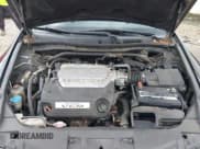 ✅ 2010 Honda Accord EX-L • VIN: 1HGCP3F85AA032141 • Lot: 43151976. Wystawiony na IAAI z przebiegiem 158 904 mil. Bezpłatny archiwum sprzedaży aukcyjnych z USA i szczegółowy raport historii pojazdu na DreamBid. Zdjęcie 10.