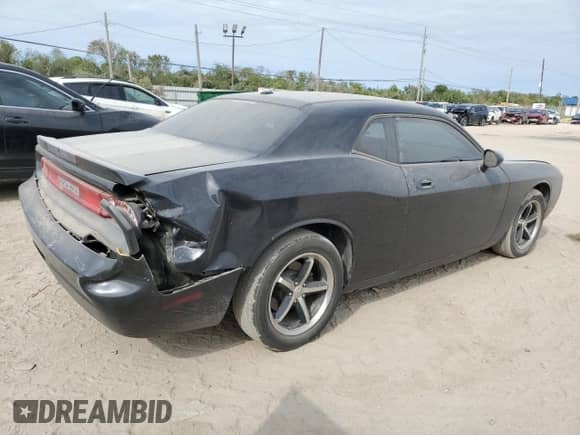 ✅ 2010 Dodge Challenger SE • VIN: 2B3CJ4DV1AH190039 • Lot: 76361104. Wystawiony na Copart z przebiegiem 96 584 mil. Bezpłatny archiwum sprzedaży aukcyjnych z USA i szczegółowy raport historii pojazdu na DreamBid. Zdjęcie 3.