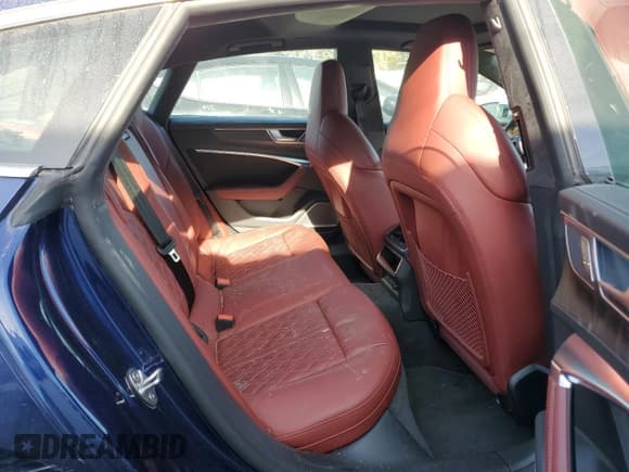 ✅ 2020 Audi S7 Prestige • VIN: WAUSFAF26LN033921 • Lot: 70491183. Listed on Copart with 3,084 mi. Free auction sales archive from the USA and detailed vehicle history report at DreamBid. Image 10.