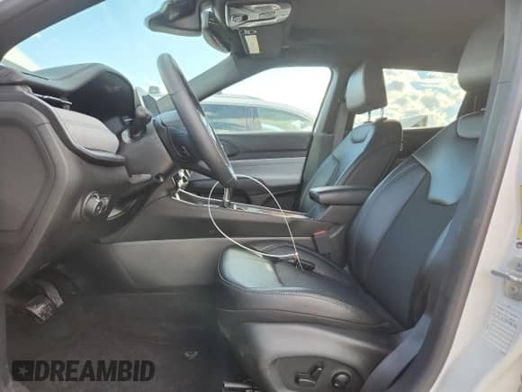 2025 Jeep Compass Latitude z VIN 3C4NJDBNXST547138, wystawiony jako Copart lot #86244235 z przebiegiem 18 706 mil mil oraz Nie do naprawy • Non repairable. Historia ofert i sprzedaży dostępna na DreamBid. Obrazek 7.