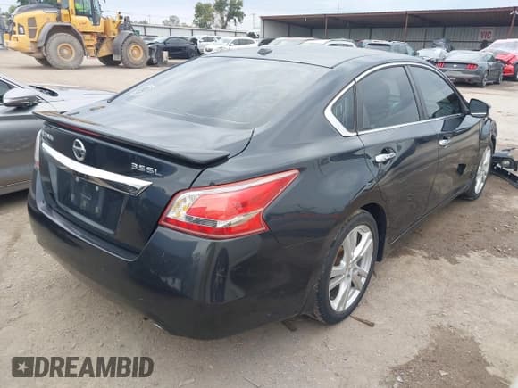 ✅ 2013 Nissan Altima SL • VIN: 1N4BL3AP6DC207919 • Lot: 43430519. Listed on IAAI with 155,612 mi. Free auction sales archive from the USA and detailed vehicle history report at DreamBid. Image 4.