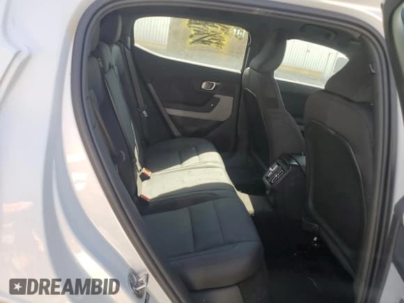 ✅ 2023 Polestar 2 • VIN: YSMEG3KA7PL144876 • Lot: 71388964. Wystawiony na Copart z przebiegiem 32 091 mil. Bezpłatny archiwum sprzedaży aukcyjnych z USA i szczegółowy raport historii pojazdu na DreamBid. Zdjęcie 10.