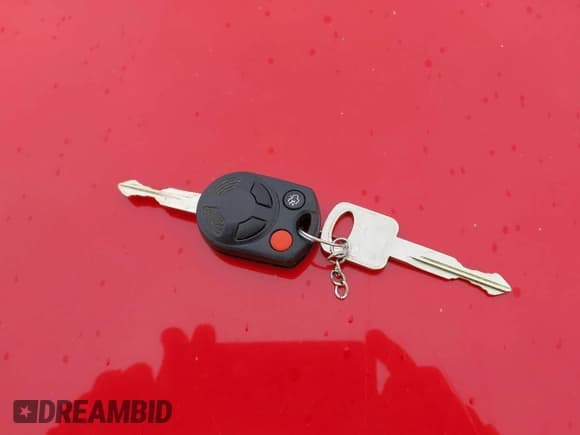 ✅ 2009 Ford Escape XLT • VIN: 1FMCU03739KA29175 • Lot: 43637077. Listed on IAAI with 219,302 mi. Free auction sales archive from the USA and detailed vehicle history report at DreamBid. Image 11.