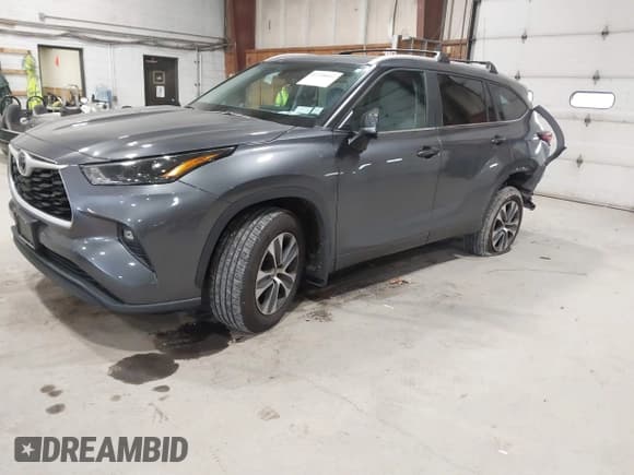 ✅ 2024 Toyota Highlander LE • VIN: 5TDKDRBH1RS541475 • Lot: 43758462. Listed on IAAI with 41,092 mi. Free auction sales archive from the USA and detailed vehicle history report at DreamBid. Image 20.