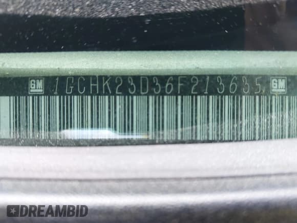 ✅ 2006 Chevrolet Silverado 2500HD LT3 • VIN: 1GCHK23D36F213635 • Lot: 43737426. Wystawiony na IAAI z przebiegiem 302 249 mil. Bezpłatny archiwum sprzedaży aukcyjnych z USA i szczegółowy raport historii pojazdu na DreamBid. Zdjęcie 9.