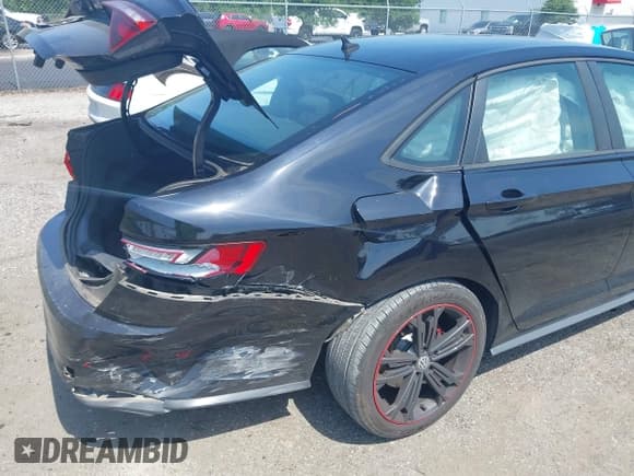 ✅ 2019 Volkswagen Jetta S • VIN: 3VW5T7BU8KM176684 • Lot: 42591650. Listed on IAAI with 89,038 mi. Free auction sales archive from the USA and detailed vehicle history report at DreamBid. Image 6.