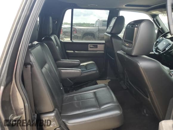 ✅ 2014 Ford Expedition Max Limited • VIN: 1FMJK1K58EEF19719 • Lot: 59755265. Wystawiony na Copart z przebiegiem 87 255 mil. Bezpłatny archiwum sprzedaży aukcyjnych z USA i szczegółowy raport historii pojazdu na DreamBid. Zdjęcie 11.