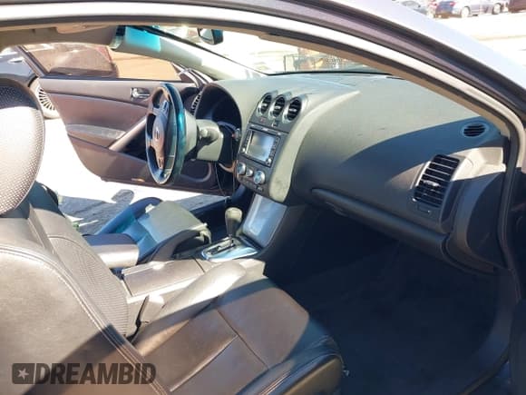 ✅ 2011 Nissan Altima S • VIN: 1N4AL2EP2BC104591 • Lot: 42294977. Wystawiony na IAAI z przebiegiem 238 339 mil. Bezpłatny archiwum sprzedaży aukcyjnych z USA i szczegółowy raport historii pojazdu na DreamBid. Zdjęcie 5.