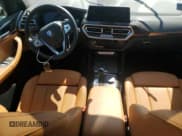 ✅ 2024 BMW X3 xDrive30i • VIN: 5UX53DP02R9V22257 • Lot: 80818795. Wystawiony na Copart z przebiegiem Nie podano. Bezpłatny archiwum sprzedaży aukcyjnych z USA i szczegółowy raport historii pojazdu na DreamBid. Zdjęcie 8.