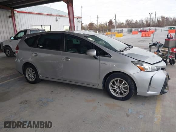 ✅ 2017 Toyota Prius Two • VIN: JTDZN3EU9HJ070219 • Lot: 41358297. Listed on IAAI with 209,303 mi. Free auction sales archive from the USA and detailed vehicle history report at DreamBid. Image 13.