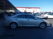 ✅ 2011 Lexus ES 330 • VIN: JTHBK1EG9B2453148 • Lot: 43606929. Listed on IAAI with 158,451 mi. Free auction sales archive from the USA and detailed vehicle history report at DreamBid. Image 14.