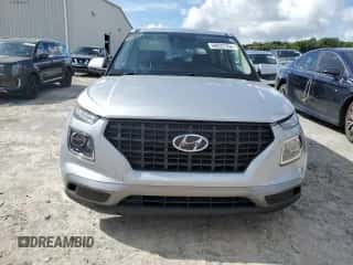 2021 Hyundai Venue SE z VIN KMHRB8A35MU090250, wystawiony jako Copart lot #69022764 z przebiegiem 60 085 mil mil oraz Nie do naprawy • Non repairable. Historia ofert i sprzedaży dostępna na DreamBid. Obrazek 5.