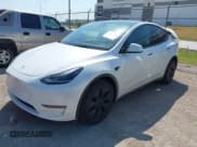 ✅ 2025 Tesla Model Y Long Range • VIN: 7SAYGDEE3SA343397 • Lot: 43196591. Listed on IAAI with 16,060 mi. Free auction sales archive from the USA and detailed vehicle history report at DreamBid. Image 19.