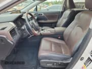 ✅ 2019 Lexus RX 350 • VIN: 2T2ZZMCA9KC139735 • Lot: 85582545. Wystawiony na Copart z przebiegiem 56 688 mil. Bezpłatny archiwum sprzedaży aukcyjnych z USA i szczegółowy raport historii pojazdu na DreamBid. Zdjęcie 7.