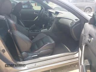 ✅ 2015 Hyundai Genesis Coupe Ultimate • VIN: KMHHU6KJ0FU129983 • Lot: 42420357. Wystawiony na IAAI z przebiegiem 104 870 mil. Bezpłatny archiwum sprzedaży aukcyjnych z USA i szczegółowy raport historii pojazdu na DreamBid. Zdjęcie 5.