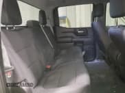 ✅ 2022 Chevrolet Silverado 1500 Custom • VIN: 3GCPYBEK8NG164578 • Lot: 51299555. Wystawiony na Copart z przebiegiem 34 630 mil. Bezpłatny archiwum sprzedaży aukcyjnych z USA i szczegółowy raport historii pojazdu na DreamBid. Zdjęcie 10.