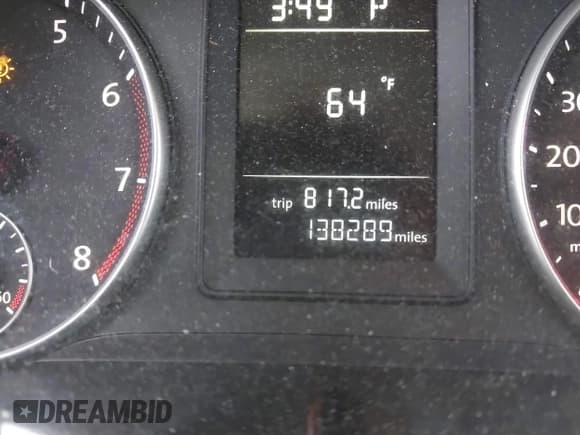 ✅ 2010 Volkswagen Jetta S • VIN: 3VWJZ7AJ3AM028610 • Lot: 42368121. Wystawiony na IAAI z przebiegiem 138 289 mil. Bezpłatny archiwum sprzedaży aukcyjnych z USA i szczegółowy raport historii pojazdu na DreamBid. Zdjęcie 15.