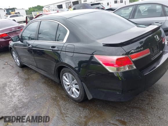 ✅ 2011 Honda Accord EX • VIN: 1HGCP2F71BA030423 • Lot: 42344496. Wystawiony na IAAI z przebiegiem 146 097 mil. Bezpłatny archiwum sprzedaży aukcyjnych z USA i szczegółowy raport historii pojazdu na DreamBid. Zdjęcie 3.