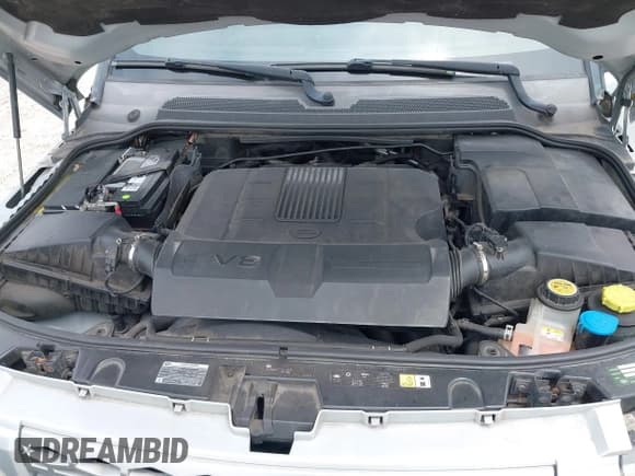 ✅ 2011 Land Rover LR4 HSE • VIN: SALAG2D42BA565770 • Lot: 42449944. Listed on IAAI with 144,234 mi. Free auction sales archive from the USA and detailed vehicle history report at DreamBid. Image 10.